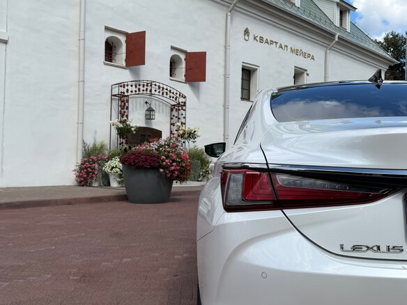 2019 Lexus ES 250 VII, белый, 4030000 рублей - вид 7