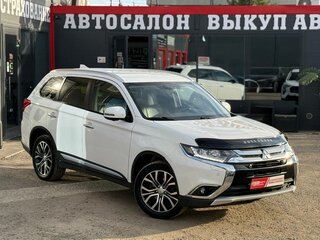 2017 Mitsubishi Outlander III Рестайлинг 2, белый, 1970000 рублей, вид 1