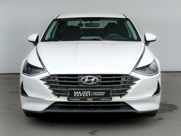 2020 Hyundai Sonata VIII (DN8), белый, 1875000 рублей - вид 1