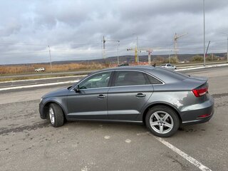 2019 Audi A3 III (8V) Рестайлинг, серый, 1800000 рублей, вид 3