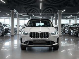 2025 BMW X1 Long 25Li xDrive III (U11/U12), белый, 5475000 рублей, вид 3