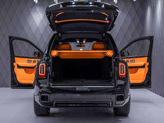 2026 Rolls-Royce Cullinan Black Badge I Рестайлинг (Series II), чёрный, 65000000 рублей, вид 5