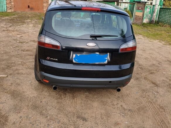 2010 Ford S-MAX I, чёрный, 750000 рублей - вид 2