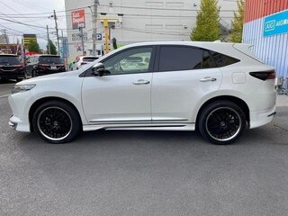 2018 Toyota Harrier III (XU60) Рестайлинг, белый, 2300000 рублей, вид 4