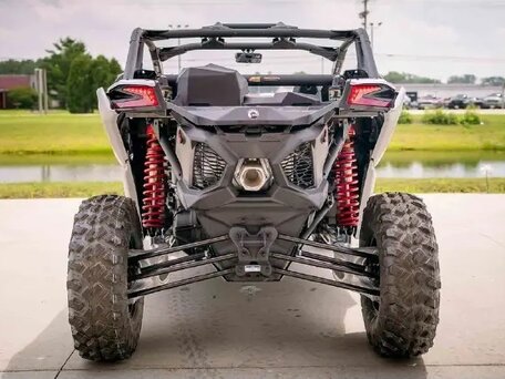 2025 BRP Can-Am Maverick X RS Turbo RR, красный, 3326000 рублей, вид 5