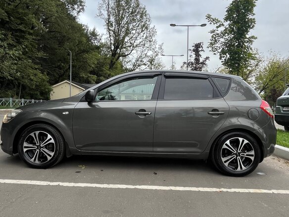 2010 Kia Ceed I Рестайлинг, серебристый - вид 6