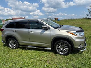 2014 Toyota Highlander III (XU50), бежевый, 3000000 рублей, вид 4