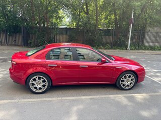 2006 Alfa Romeo 159, красный, 1390000 рублей, вид 5