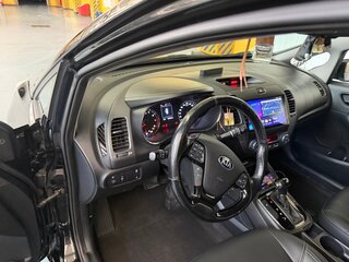 2018 Kia Cerato III Рестайлинг (Classic), чёрный, 1200000 рублей, вид 4