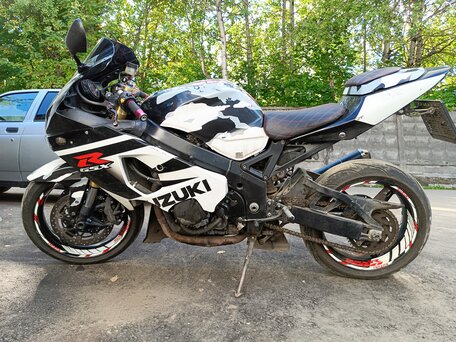 2004 Suzuki GSX-R 600, серый, 290000 рублей, вид 2