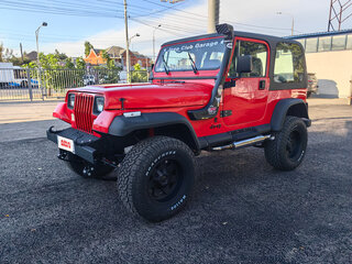 1992 Jeep Wrangler I (YJ), красный, 4000000 рублей, вид 3