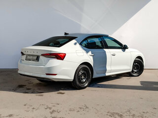 2021 Skoda Octavia IV (A8), белый, 2195000 рублей, вид 5