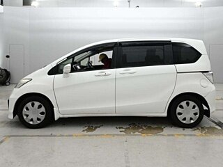 2015 Honda Freed I Рестайлинг 2, белый, 1008000 рублей, вид 4