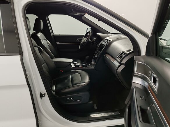 2018 Ford Explorer V Рестайлинг 2, белый, 2499000 рублей - вид 19