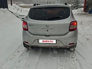 2015 Renault Sandero II, серый, 520000 рублей, вид 4