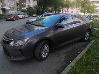 2016 Toyota Camry VII (XV50) Рестайлинг, серый, 1460000 рублей, вид 3