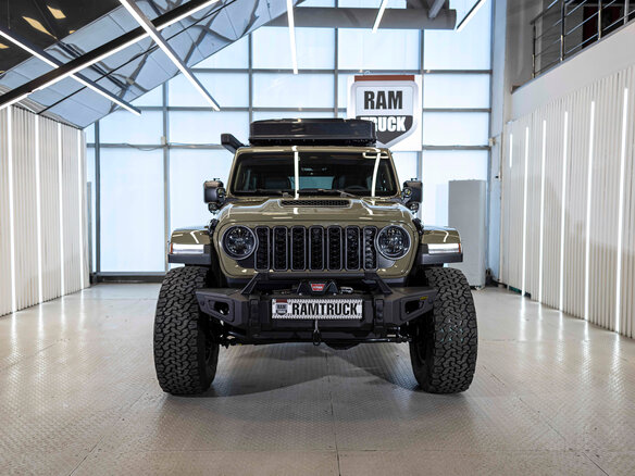 2026 Jeep Wrangler IV (JL) Рестайлинг, зелёный, 10779525 рублей - вид 2