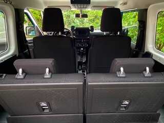 2022 Suzuki Jimny IV, белый, 3300000 рублей, вид 4