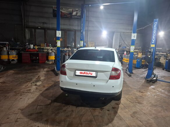 2015 Skoda Rapid I, белый, 600000 рублей - вид 2