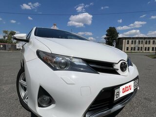 2014 Toyota Auris II, белый, 1150000 рублей, вид 1