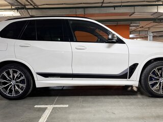 2021 BMW X5 30d IV (G05/G18), белый, 5999000 рублей, вид 4