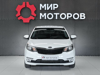 2016 Kia Rio III Рестайлинг, белый, 1180000 рублей, вид 2