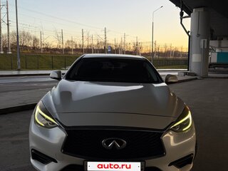 2017 Infiniti QX30, белый, 1900000 рублей, вид 2