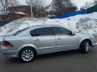 2013 Opel Astra H Рестайлинг, серебристый, 800000 рублей, вид 2