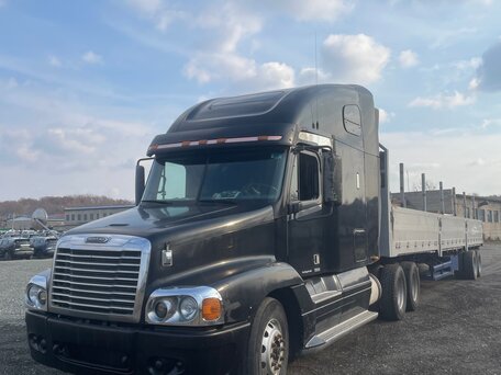2009 Freightliner Century Class, чёрный, 2700000 рублей, вид 1