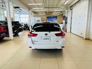 2018 Toyota Corolla Fielder XI (E160, E170) Рестайлинг 2, белый, 1669000 рублей, вид 5