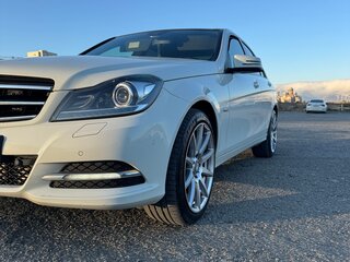 2011 Mercedes-Benz C-Класс 200 III (W204) Рестайлинг, белый, 1890000 рублей, вид 1