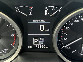 2014 Toyota Land Cruiser 200 Series Рестайлинг 1, чёрный, 4750000 рублей, вид 4