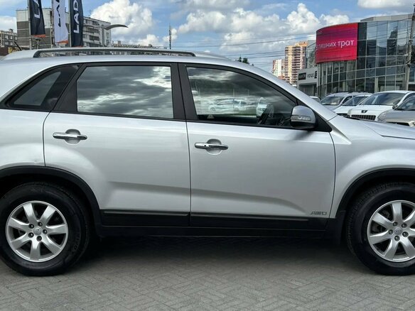 2012 Kia Sorento II Рестайлинг, серебристый, 1250000 рублей - вид 3