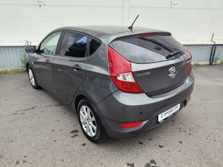 2013 Hyundai Solaris I, серый, 449000 рублей, вид 5