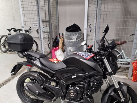 2025 Bajaj Dominar 400, чёрный, 410000 рублей, вид 4
