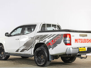 2022 Mitsubishi L200 V Рестайлинг, белый, 2409000 рублей, вид 4