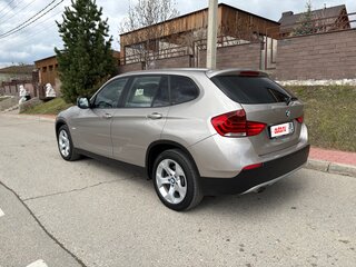 2010 BMW X1 20d I (E84), серебристый, 1950000 рублей, вид 3