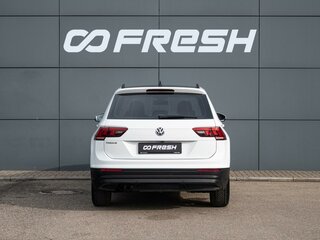 2020 Volkswagen Tiguan II, белый, 2330000 рублей, вид 4