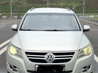 2010 Volkswagen Tiguan I, серебристый, 975000 рублей, вид 2