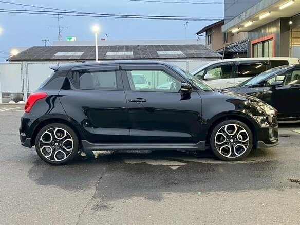 2021 Suzuki Swift V Рестайлинг, чёрный, 890000 рублей - вид 15