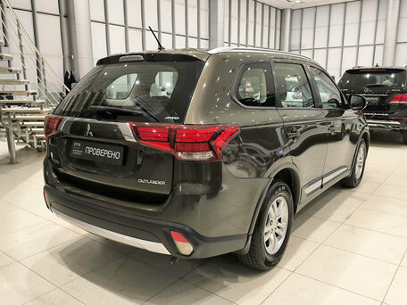 2016 Mitsubishi Outlander III Рестайлинг 2, коричневый, 1730000 рублей, вид 5