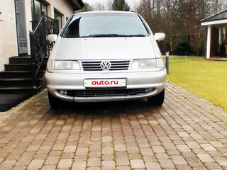 1998 Volkswagen Sharan I, серебристый, 365000 рублей, вид 1