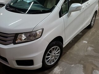 2013 Honda Freed Spike I Рестайлинг, белый, 1180000 рублей, вид 1