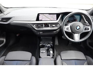 2020 BMW 1 серии 118i III (F40), белый, 1300000 рублей, вид 4