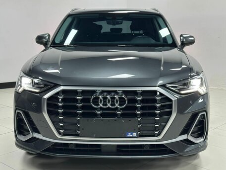 2022 Audi Q3 35 TFSI II (F3), серый, 2390000 рублей, вид 1
