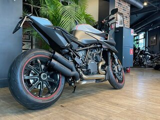 2024 KTM 1290 Super Duke R Evo, серый, 3700000 рублей, вид 1