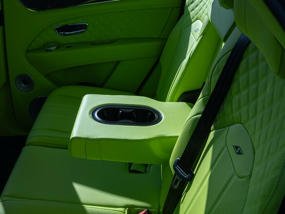 2025 Bentley Bentayga I Рестайлинг, чёрный, 43500000 рублей - вид 34