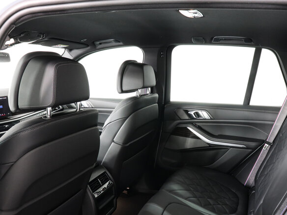 2025 BMW X5 30d IV (G05/G18) Рестайлинг, серый - вид 11