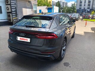2019 Audi Q8 45 TDI I (4M), серый, 5600000 рублей, вид 3