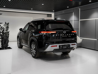 2021 Nissan Pathfinder V, чёрный, 4595000 рублей, вид 4